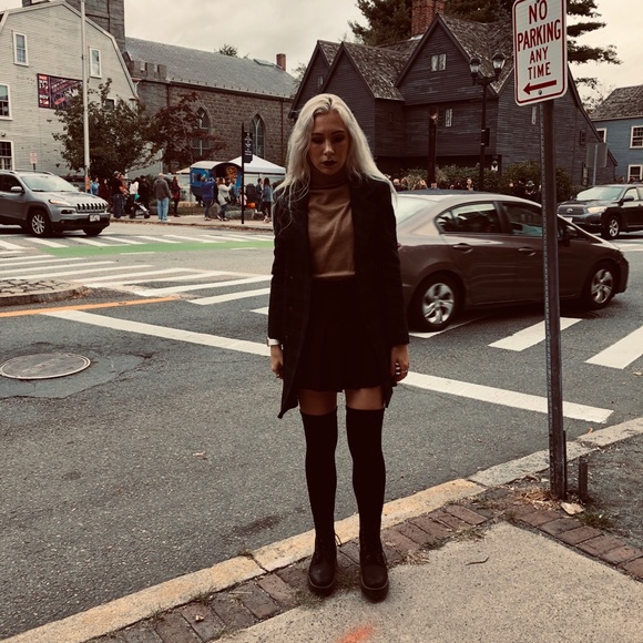 Meet your Posher, Skye - Picture 3 of 7